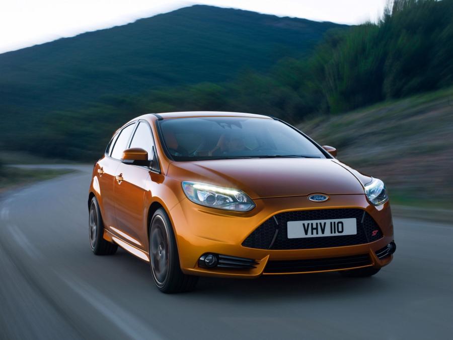  Ford Focus ST 2010 года  (фото 17 из 46)
